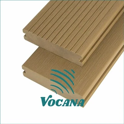 Cherestea exterioară care arată puntea terasă WPC